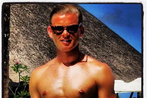 Jeff Brazier Semi Naked Pictures On Australian Beach Holiday Irish Mirror Online