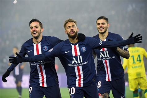PSG declared French league champion as season ends early  Daily Sabah