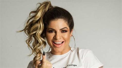 Os vídeos tem um toque de humor e mostram a youtuber falando sobre diferentes temas. GKay revela se está namorando e confirma ter sido convidada para o BBB20 - PB AGORA
