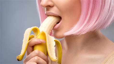 Warning Issued Over Eating Bananas Late In The Day Flipboard