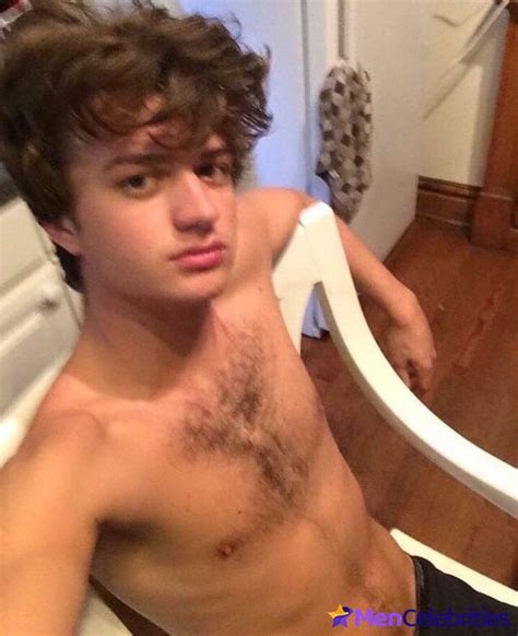 Free Ansel Elgort Naked Covering His Great Cock Gay