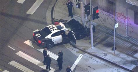Lapd Officers Crash Into Downtown Los Angeles Pole Cbs Los Angeles