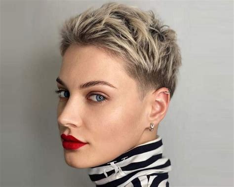 22 Best Short Hairstyles And Haircuts Womens Short Hairstyles
