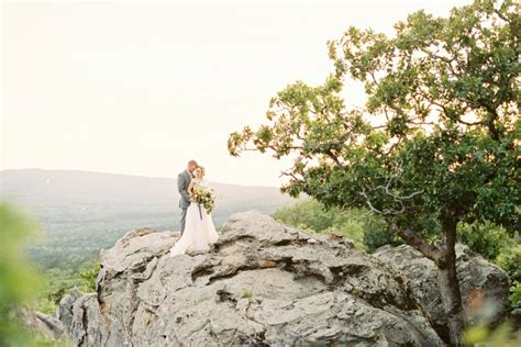 Anyone else here obsessed with entering wedding contests and giveaways? Enter to Win the 2017 Natural State Wedding Photo Contest! - Arkansas Bride