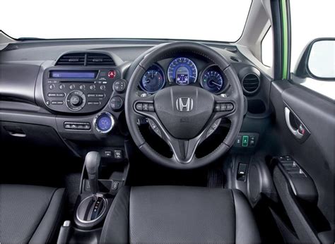 Fuel economy may vary for reasons like driving conditions and vehicle history. Herwono Banyu Alas: Honda Jazz Hybrid Segera Menyerbu ...