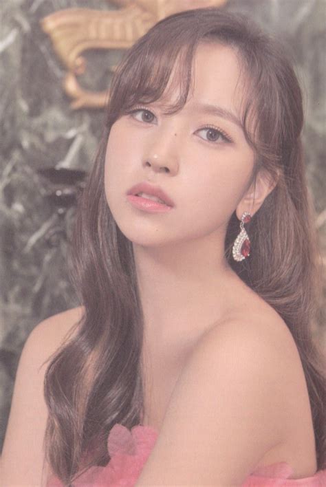 You make me feel special sesangi amuri nal jujeoanchyeodo apeugo apeun maldeuri nal jjilleodo nega isseo nan dashi useo that's what you do. SCAN Feel Special lyrics paper #Mina #Twice | Femenina ...