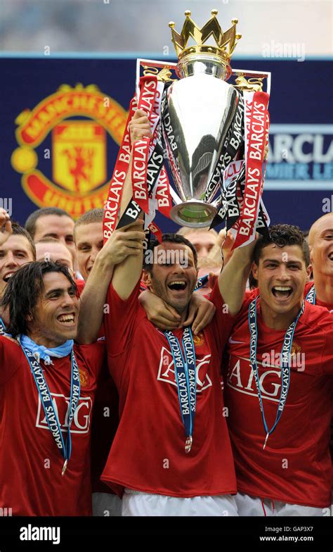 Manchester Uniteds Ryan Giggs Lifts The Premier League Trophy After