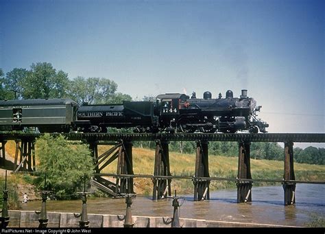 Railpicturesnet Photo Sp 1744 Southern Pacific Railroad Steam 2 6 0