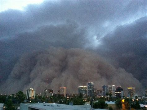 Dust Storm Shrouds Phoenix in Zero Visibility – Meteorologynews.com