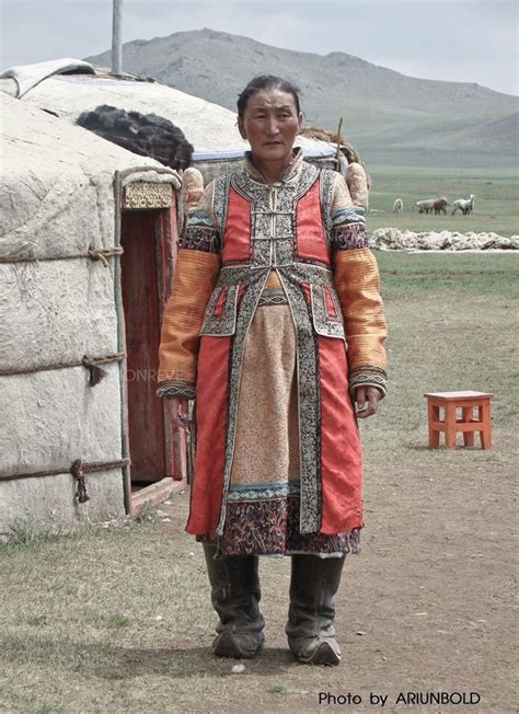 Ancient Mongolian Fashion