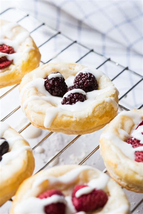 They are super easy to make and are really great for an. Berry + Cream Cheese Breakfast Pastries | Recipe ...