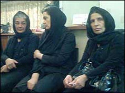دیدار اعضاء کمپین یک میلیون امضا با مادر ندا آقا سلطان Bbc News فارسی