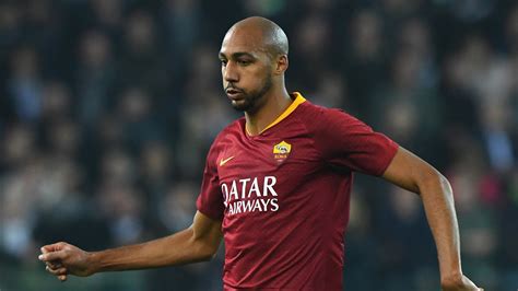 The football player his starsign is sagittarius and he is now 32 years of age. Steven Nzonzi resmen Galatasaray'da! - FCN Blog