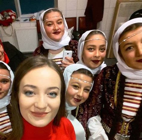 Circassian Girls Çerkes Kızları Çerkez Çerkezler Değil Çerkesler