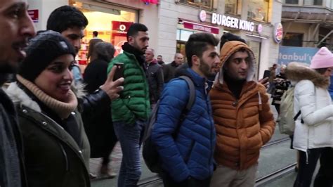 Canlı Müzik Taksim İstiklal Caddesinde Dinlenir YouTube