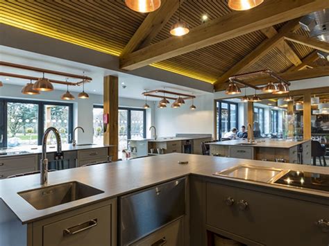 Chewton Glen Gets Cooking With Neolith Designcurial