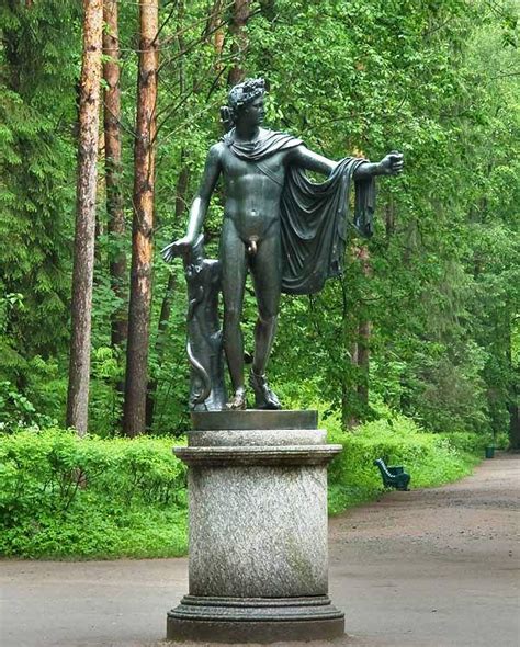 Статьи, оформленные с нарушением требований журнала, возврашаются авторам на доработку. Павловск: Скульптура Двенадцати дорожек