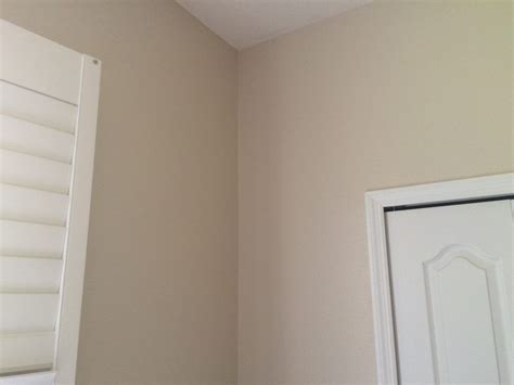 Earthy colors like less brown sw 6040 and song thrush sw 9112 are rich with possibility, while neutrals like functional gray sw 7024 and sashay sand sw 6051 lend a peaceful calm to any space. sherwin williams Natural Linen | Natural home decor, Boho ...