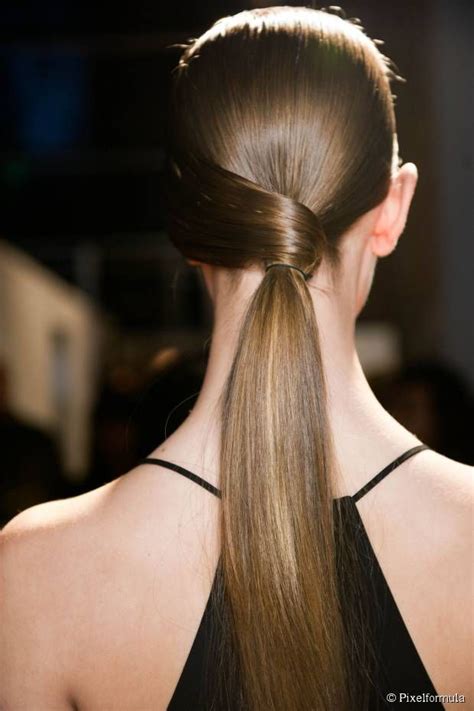 Look Chic With These Alternative Ponytail Styles For Women Business