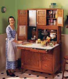 Hoosier cabinets have several identifying features among which include its style, construction, manufacturer, and art deco components. Hoosier Cabinet - Popular Woodworking Magazine
