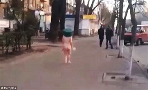 Actress Elena Yegorova Strips Naked And Walks Along Street Clutching