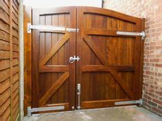 You need to have the gate proportioned to the desired opening. How to Build Do It Yourself Wood Driveway Gate PDF Plans | Cabin Decorating | Driveway gate ...