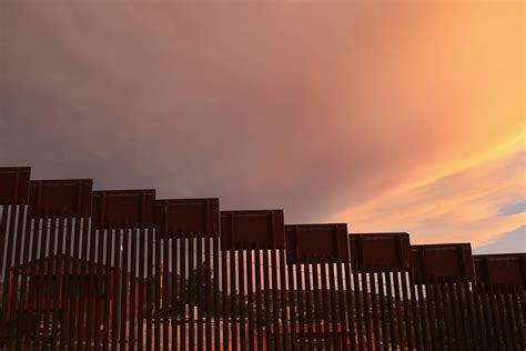 This Is What The Us Mexico Border Looks Like