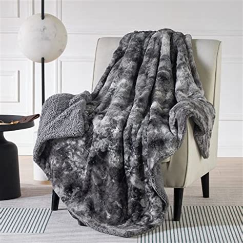 Best Faux Fur Twin Blanket Stay Warm This Winter