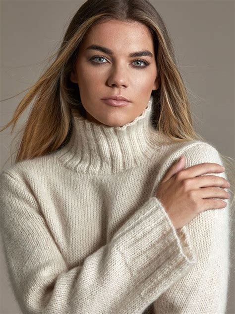 Winter Kim Hargreaves In 2021 Ladies Turtleneck Sweaters Polo Neck Sweaters Thick Sweaters