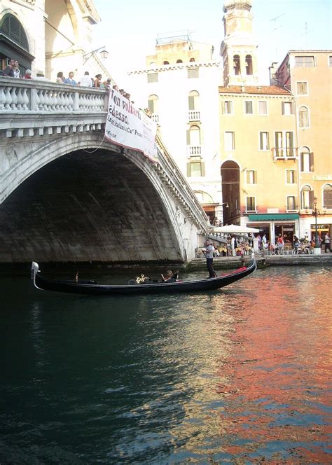Gondola In Venice Italy At Sunset Smithsonian Photo Contest