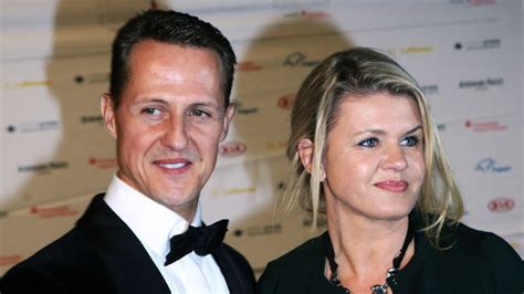So Geht Es Michael Schumacher Heute Ehefrau Corinna Gibt Einblicke In Einer Neuen Doku