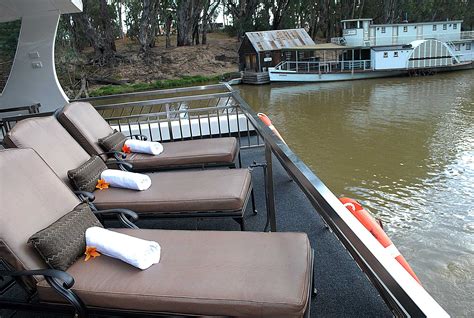 Murray River Houseboats The Ultimate Houseboats In Echuca Moama And Rich River Region