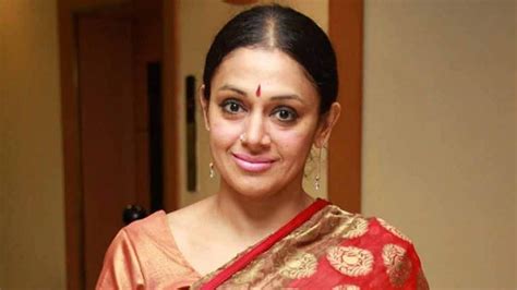 South Actress Shobana Tests Positive For Omicron People News Zee News