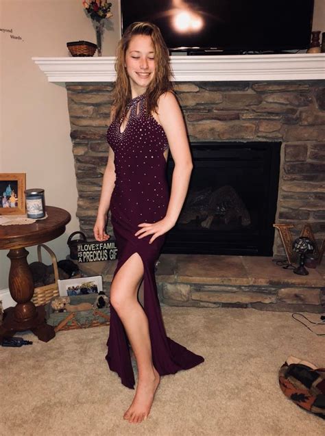 Student Who Dumped Slut Shaming Boyfriend Finally Reveals Prom Dress