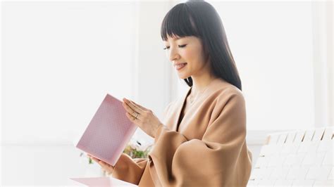 5 Marie Kondo Approved Tips On How To Declutter During The Coronavirus