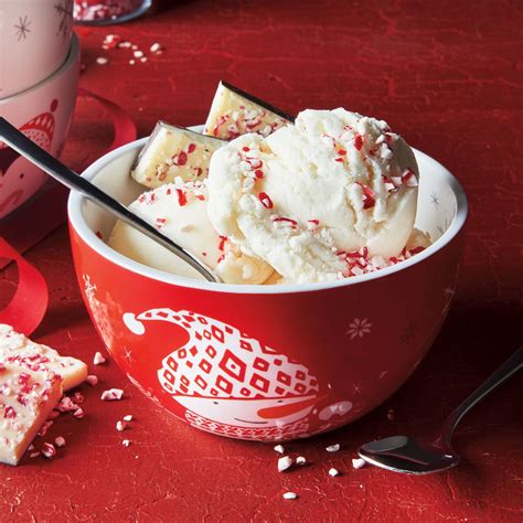 An easy and frosty treat sure to please! Christmas Icecream Ideas : Christmas Ice Cream Desserts ...