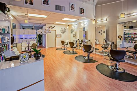 A Beginners Guide To The Salon Suite Franchise Model Business In A Box