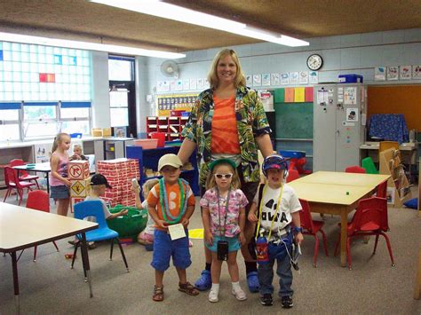 Feb 08, 2013 · great article and fabulous ideas to dress up for work! Newell-Fonda Preschool: September 2010