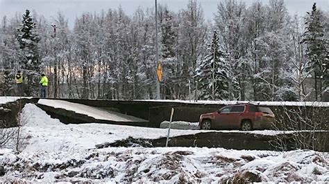 A powerful earthquake which struck just off alaska's southern coast caused prolonged shaking and prompted tsunami warnings that sent people scrambling for shelters. Large Alaska earthquake jolts residents, shakes buildings ...