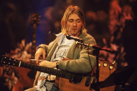 The nirvana frontman was on fire. 5 canciones de Nirvana para celebrar a Kurt Cobain | Indie Hoy