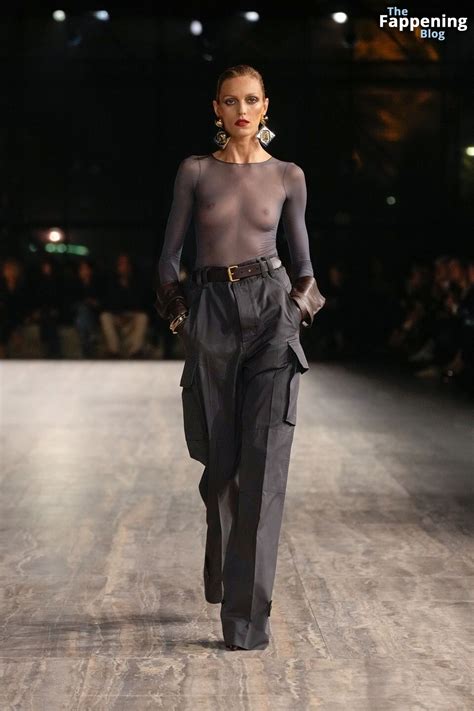 Anja Rubik Displays Her Nude Tits At The Saint Laurent Fashion Show