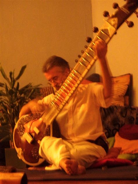recital de sitar concerto meditativo com franklin pereira sex 4 out às 22 00 no espaço