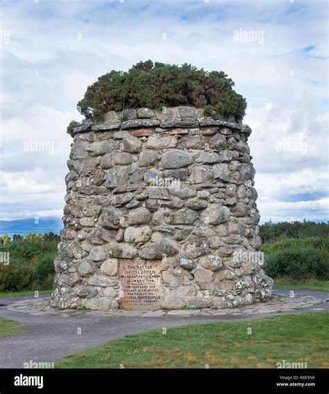 Culloden Battlefield Memorial Cairn Hi Res Stock Photography And Images