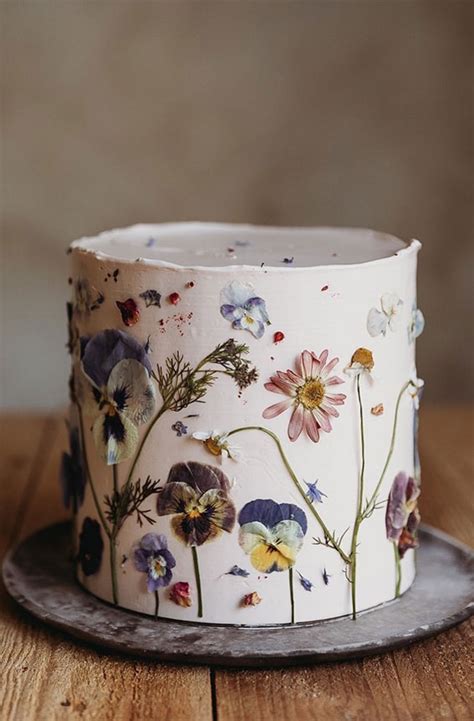 33 Edible Flower Cakes That Re Simple But Outstanding Blush Pink
