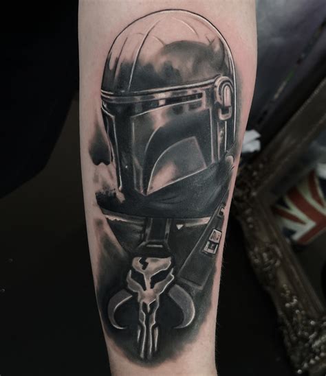 That's a very useful factor when it comes to choosing the tattoo design you want. Helmet Mandalorian Tattoo | helmet