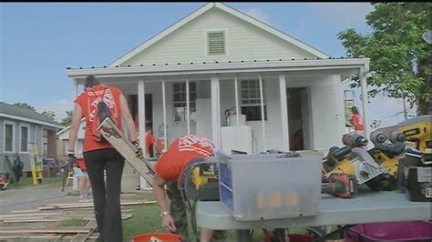 500 Volunteers Help Families Still Rebuilding After Hurricane Katrina