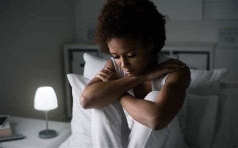 Mistakes People With Insomnia Make When Trying To Fall Asleep The Healthy