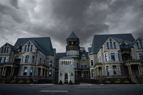 The Haunted Ohio State Reformatory Ghostly Prison Amys Crypt