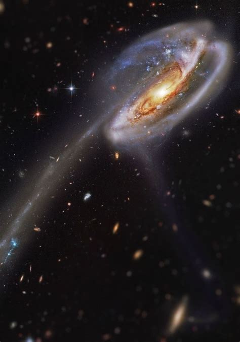 Galáxia ngc 2608 es uno de los libros de ccc revisados aquí. Galaxia Espiral Barrada 2608 : La Galaxia Espiral Barrada Ngc 2608 : Una galaxia espiral barrada ...