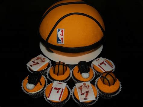 Nba Basketball Cake And Cupcakes Basketball Cake Nba Birthday Cake Cake And Cupcake